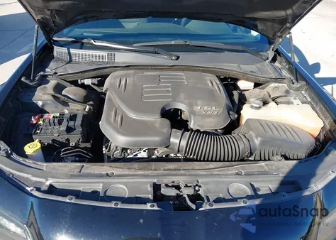 2022 Chrysler 300 Touring z USA, uszkodzony, nr VIN 2C3CCAAG2NH268349